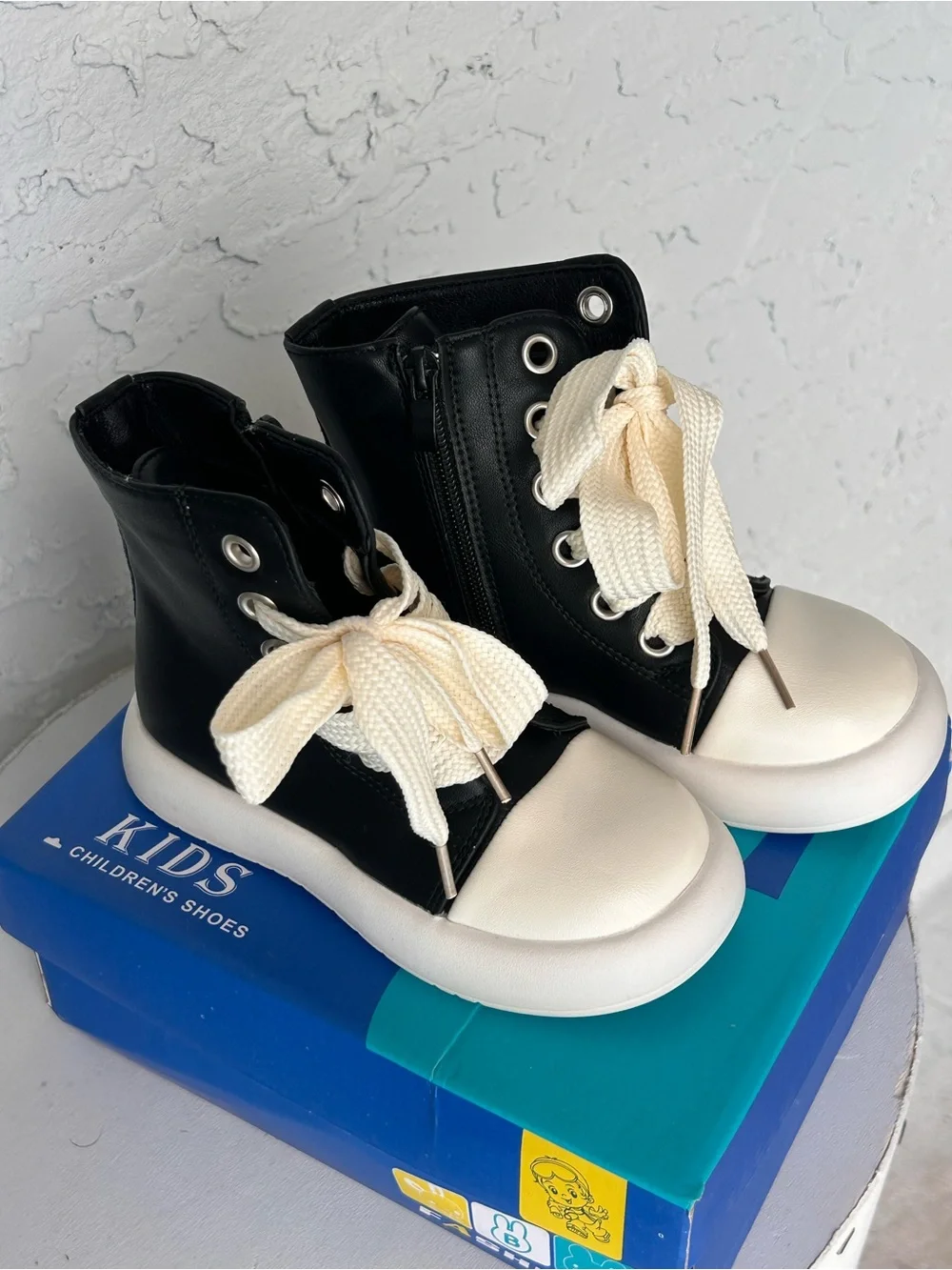 SHEIN Black and Cream High-Top Kids Sneakers